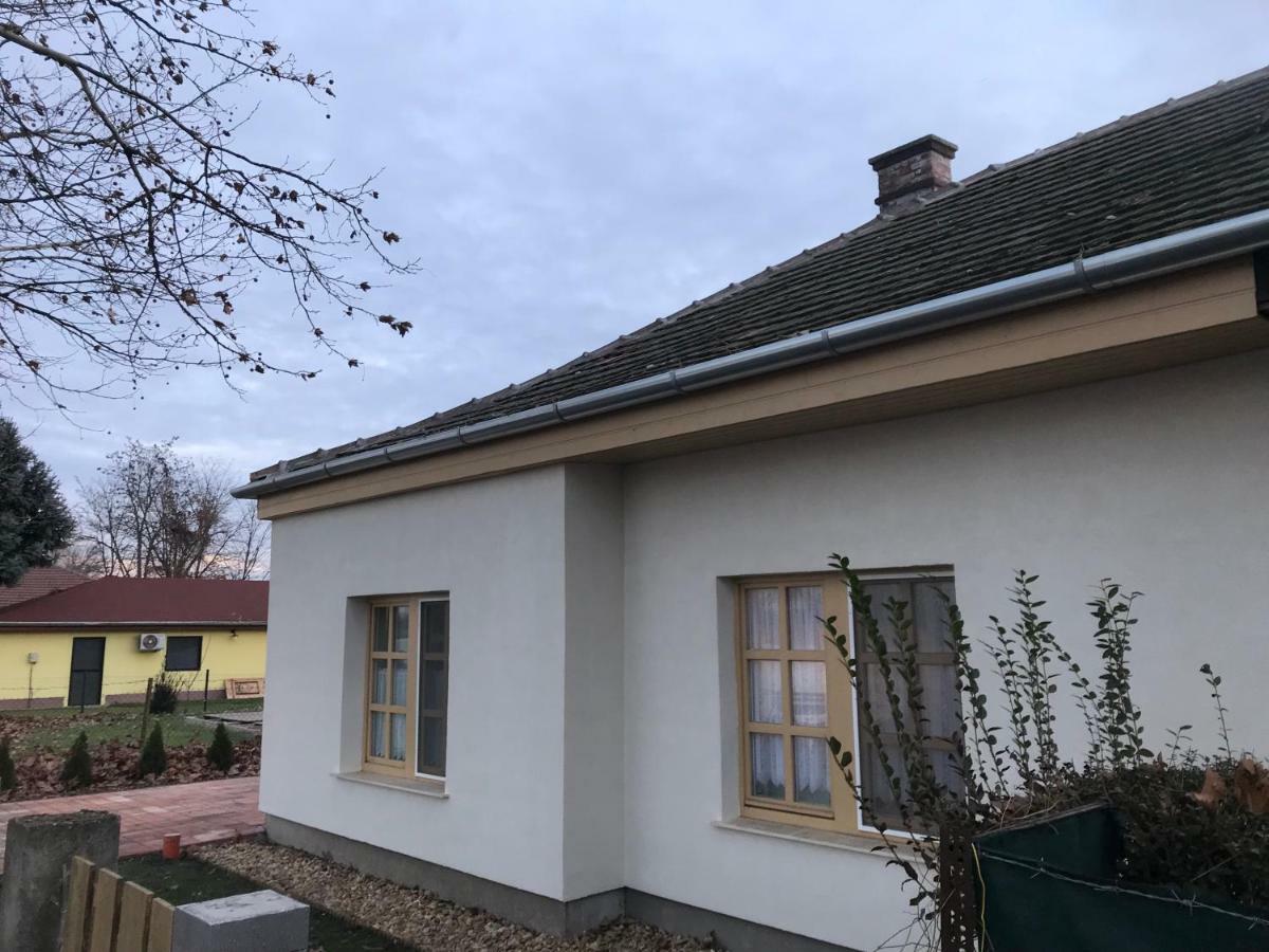 Neptun Apartman Domsod Extérieur photo